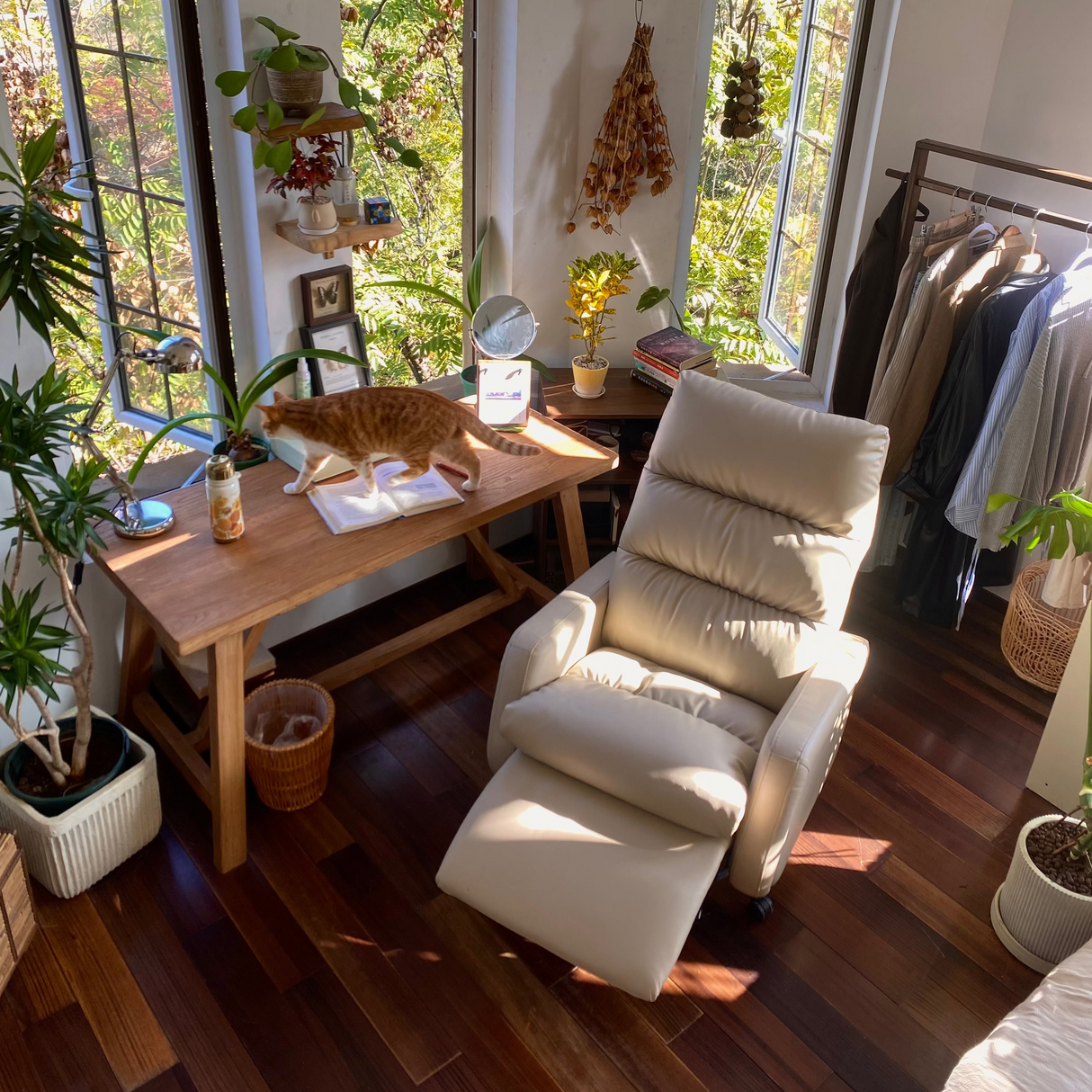 M63 Powered Office Chair