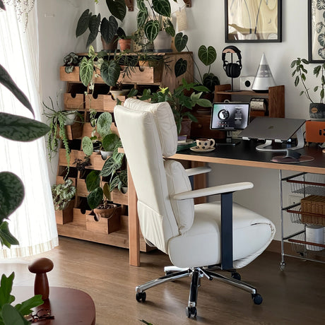 A Calmer Workspace Starts With a Touch of Green