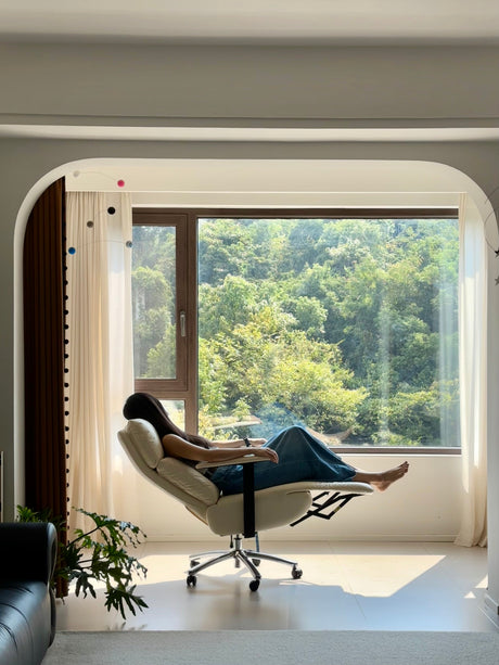 The 15-Minute Synaptic Reset: Why Your Brain Needs to Go "Offline"