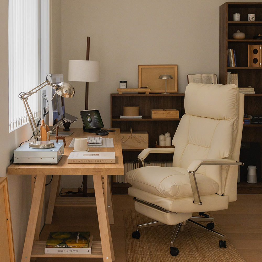 M80 Powered Office Chair