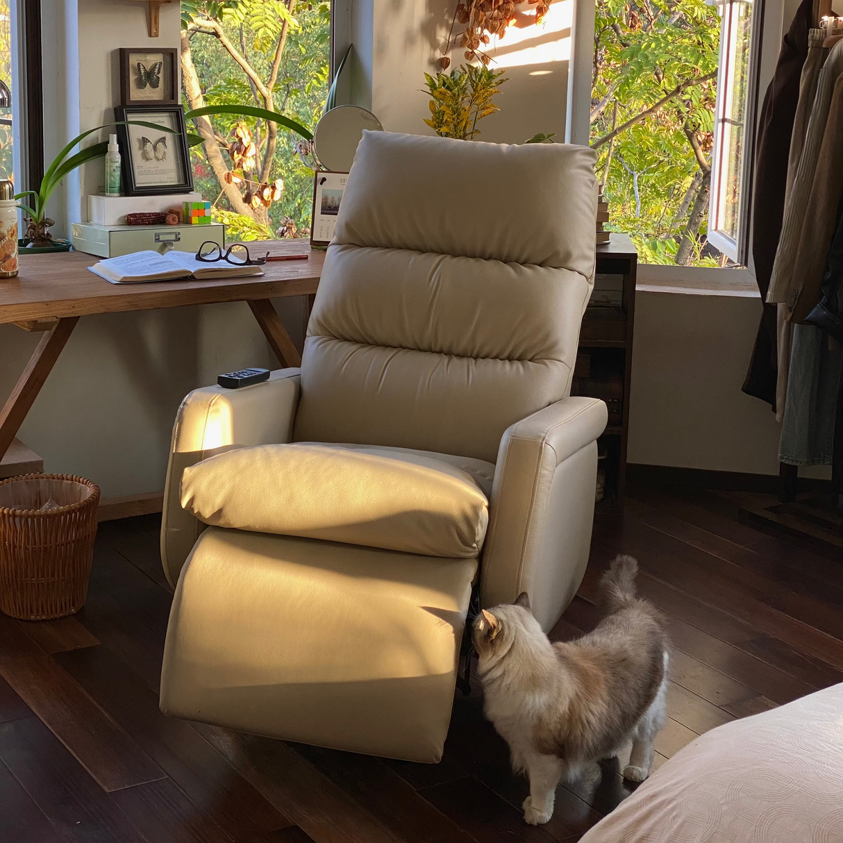 M63 Powered Office Chair